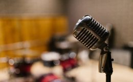 唱歌老師：聲音與教學的雙重解析